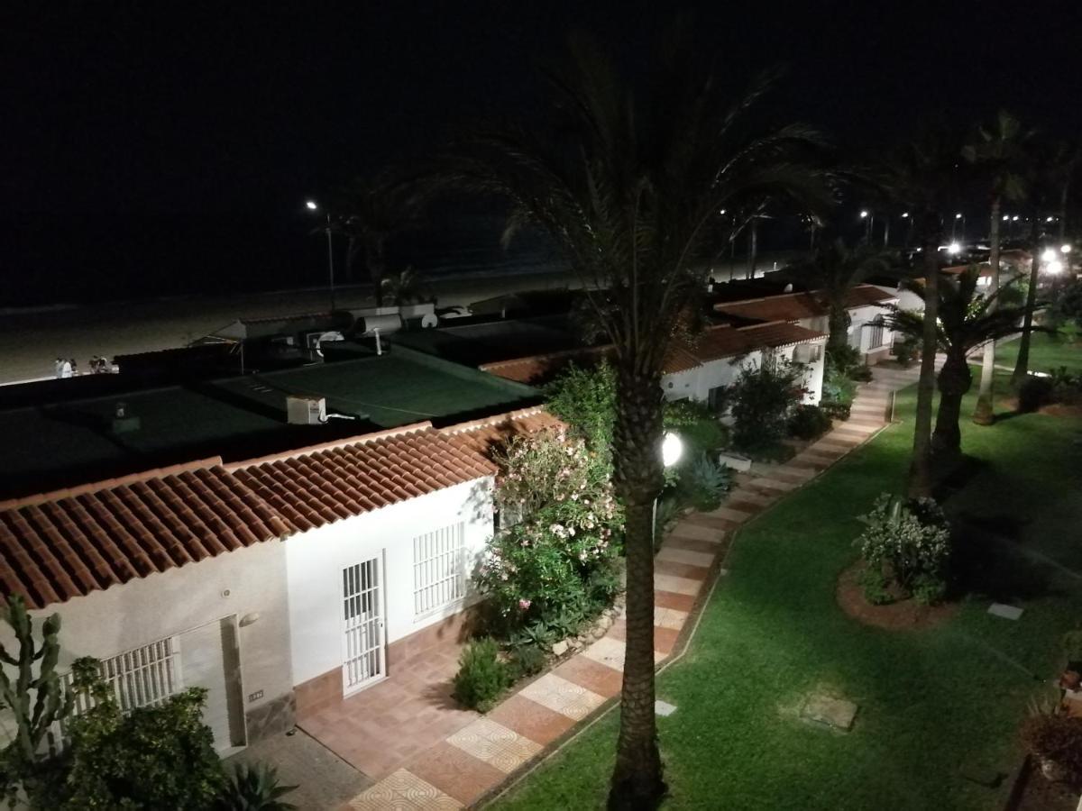 Estudio Frente Al Mar Roquetas de Mar Exterior foto