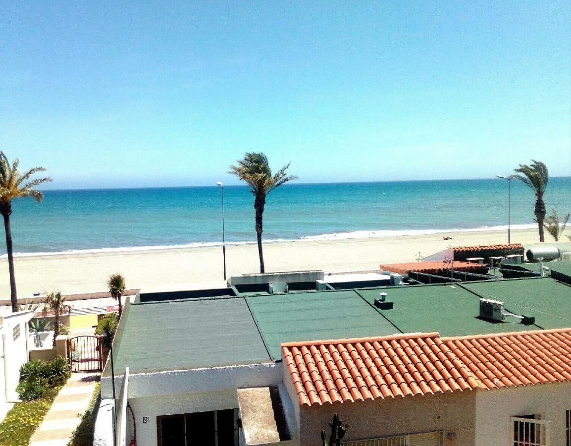 Estudio Frente Al Mar Roquetas de Mar Exterior foto